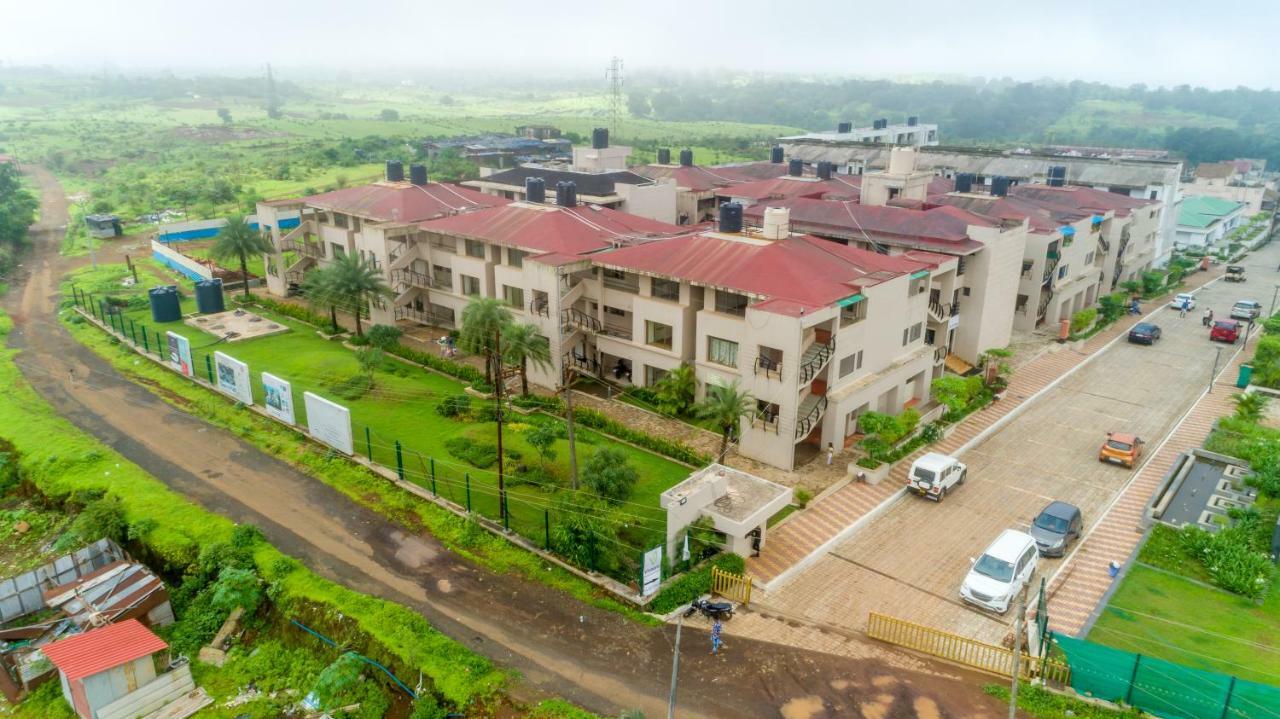 Hotel Vivaant Retreat And Conventions à Igatpuri Extérieur photo